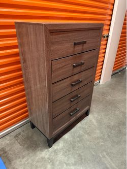 5 Drawer Dresser