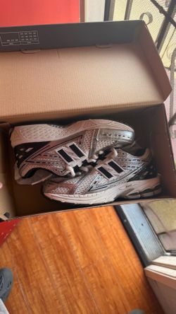 New balance 1906R