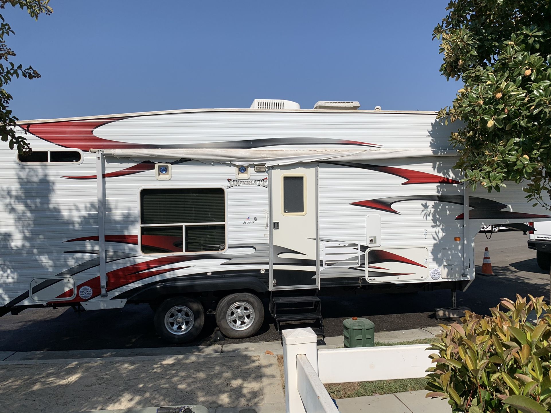 Weekend Warrior SL2805 Toyhauler, 5th Wheel