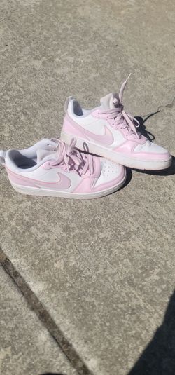 Nike - Size 7