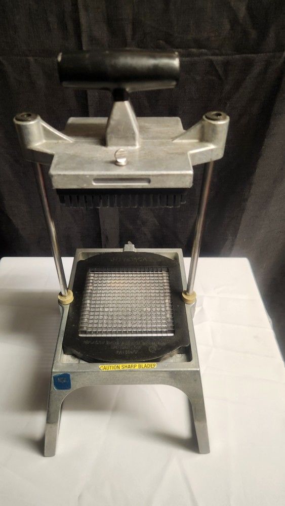 Vegetables Dicer Vollrath Instacut. Tabletop 1/4 Dicer -used Perfect Condition.