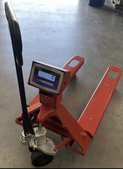 HEAVY DUTY 5000LB X1LB PALLET JACK SCALE WITH WEIGHING INDICATOR .  Brand new in box.