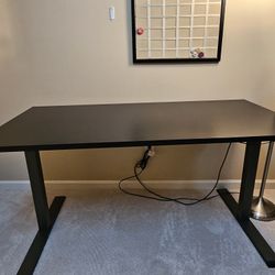 Adjustable Sit/Stand Desk