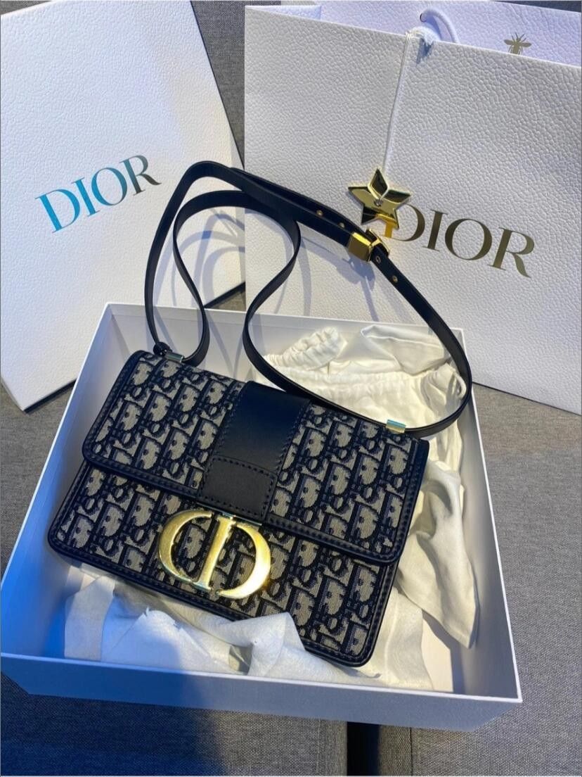 Ladies Dior 30 Montaigne Bag Blue Shoulder Bag
