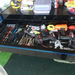 Tools in brand new shape all kinds and snap on tool box