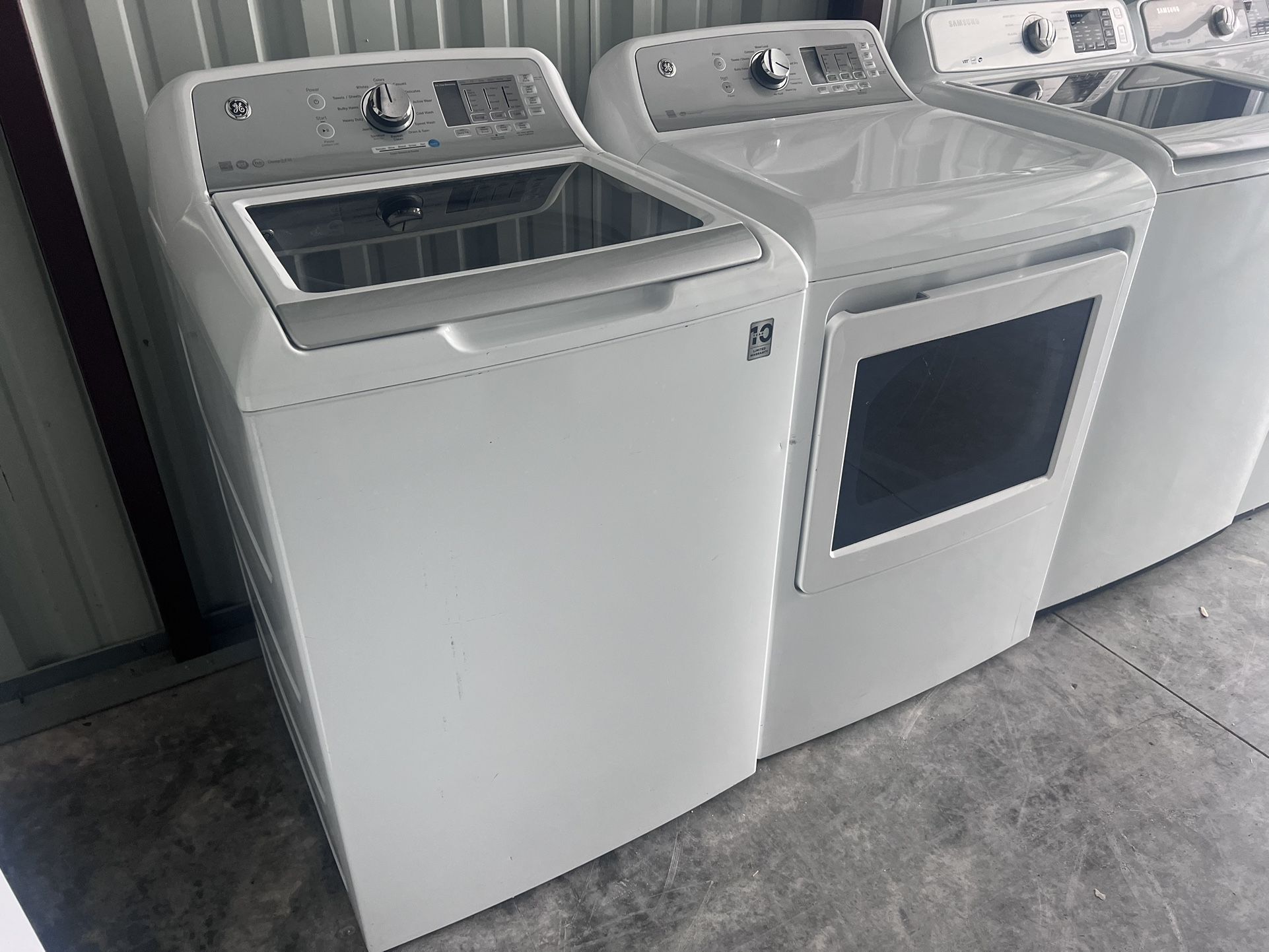 Many Kitchen And Laundry Combo Read To Be Deliver Or Pick Up