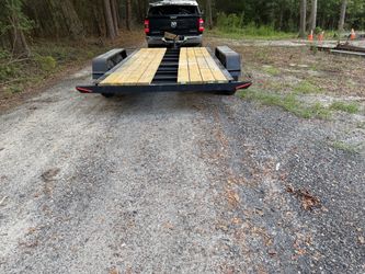 Twin axle flatbed trailer