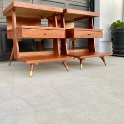 Authentic American of Martinsville Midcentury 3-Tier Set of Side Tables