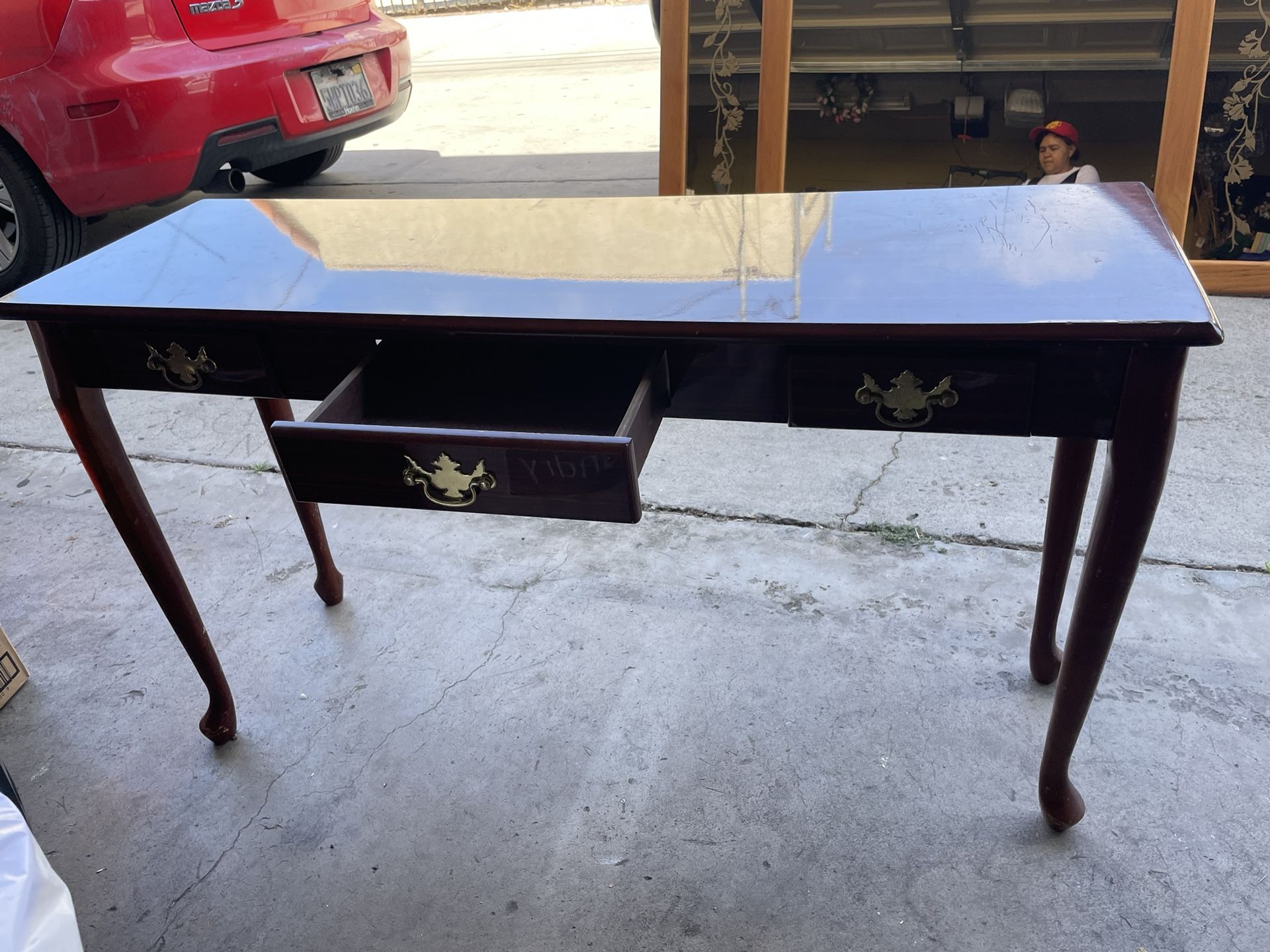 BEAUTIFUL ANTIQUE TABLE GOOD WOOD