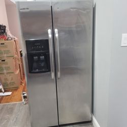 Frigidaire 2 Door Refrigerator