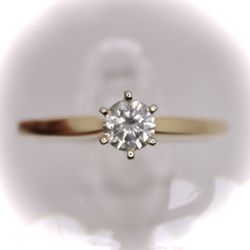 Ladies 14KT Yellow Gold 0.40CT+ Round Diamond Engagement Ring Size 7.25 I1 Clarity and I - J Color