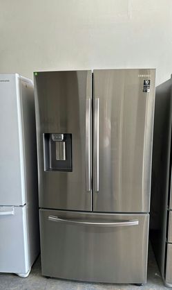 Samsung 3-Door Refrigerator (French Door Fridge) Stainless Steel - Water Dispenser LED Lighting