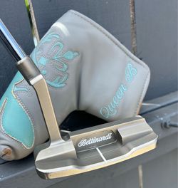 2019 Bettinardi Queen B #5 Putter