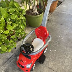 Excellent Condition Kids Ridding Car