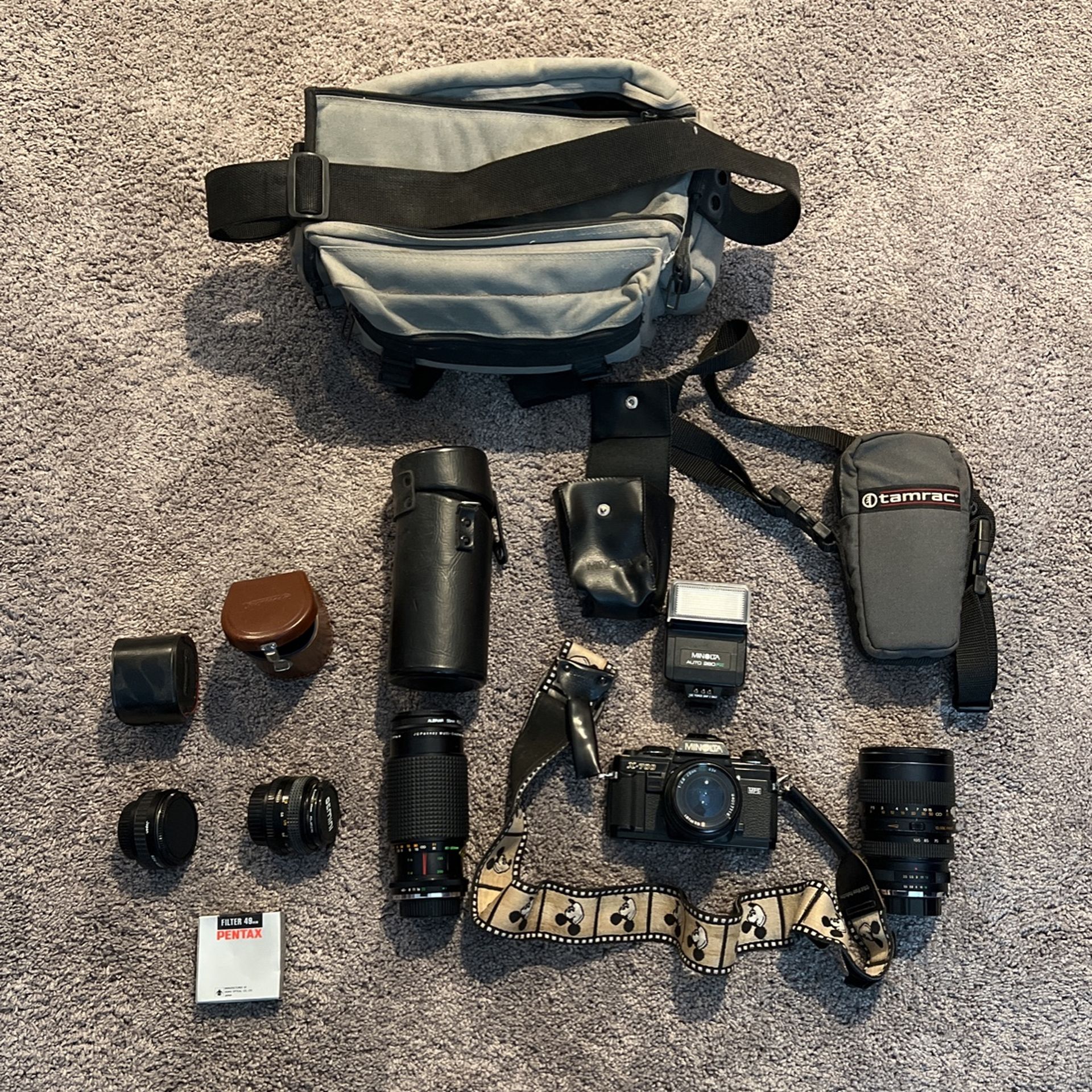 Minolta Camera X-700