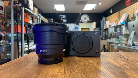 Sony FX30 with Laowa 10mm f2.8