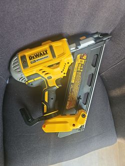 Dewalt 20v max