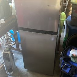 Mini Refrigerator With Freezer 