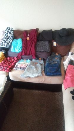 Clothes, shoes, hats, purses etc. Ropa, zapatos, sombreros , bolsos etc.