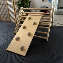Little Climber Pikler Triangle