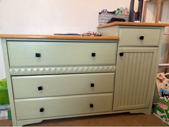 Morigeau-Lépine Solid Wood Dresser/changing table with Cabinet – Canadian Made-natural wood/green