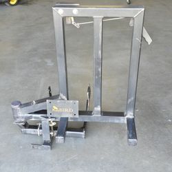 Heavy-Duty Hitch Mount - KingBird Swing-Away Spare Tire Carrier – $300