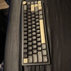 Rk Royal  Kludge R65 Keyboard 