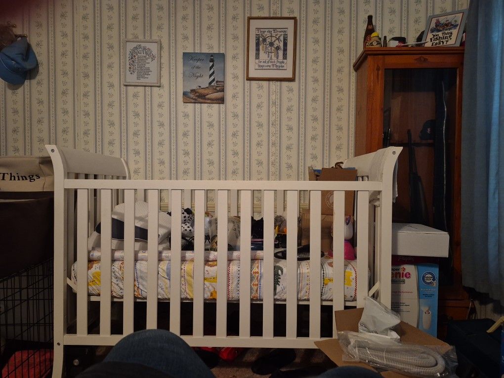 Freestyle Baby Crib And Some Extra