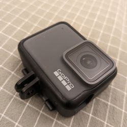 GoPro Hero 7 Silver & Accessories 