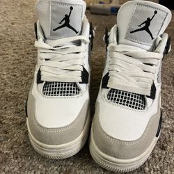 Jordan 4 Military Black 