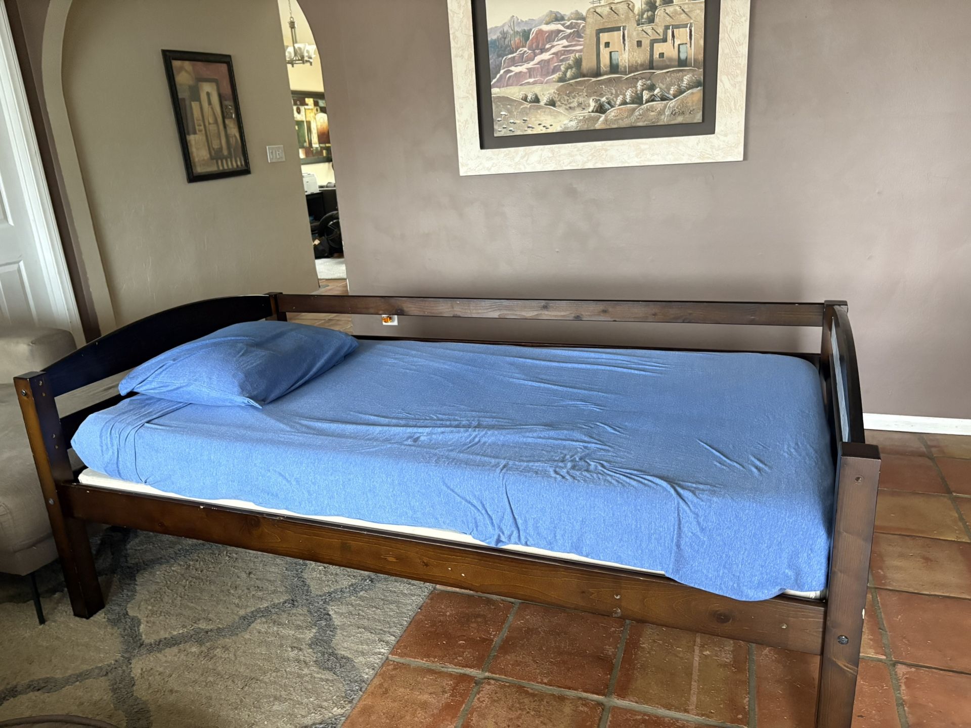Twin Bed With Mattress and Sheets