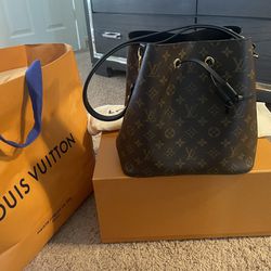 Rare lay used authentic LV purse. for Sale in Las Vegas, NV - OfferUp