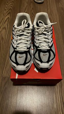 NIKE AIR PRGASUS 2005(white Safety Orange Black)