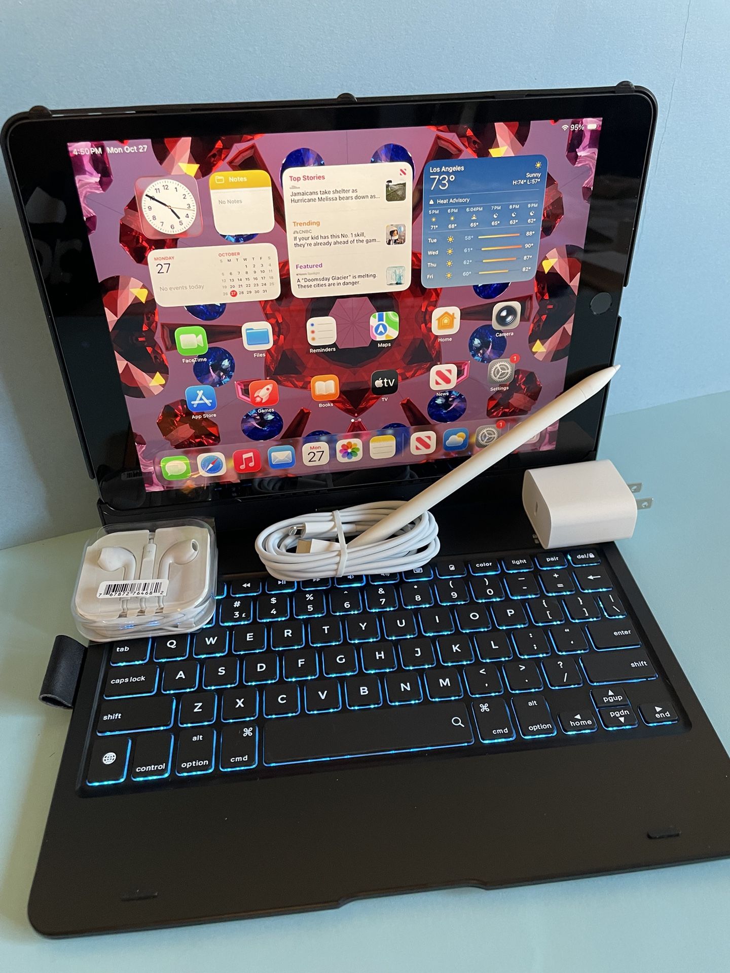 Apple IPad 9th Generation (10.2” Retina /Touch ID /IOS 18/ 2021 Model) 64GB with Pen, Keyboard  & Accessories 