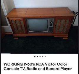 WORKING 1960's RCA Victor Color Console TV, Radio and Record Player $600 obo
