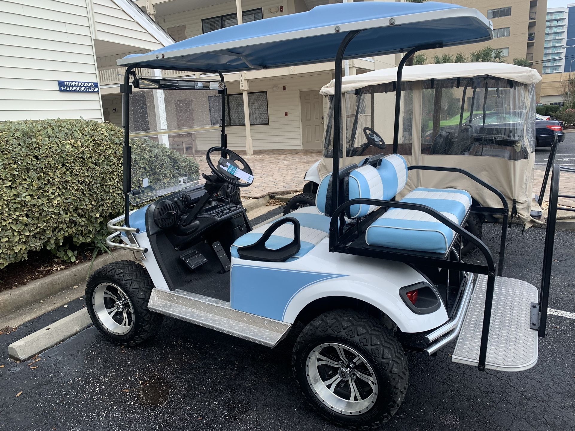 Golf cart