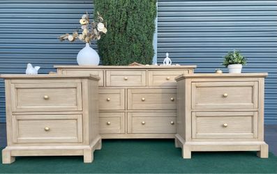 POTTERY BARN INSPIRED WOODEN DRESSER & TWO MATCHING NIGHTSTAND ****REFINISHED****