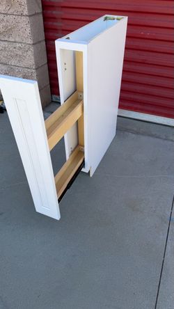 White shaker cabinets new W24H36D12 $100 W18H36D12 $85 Diagonal corner W24H30D24 $110 B06 spice rack $125