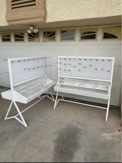 Large Retail Display Fixtures