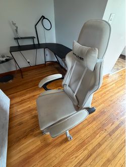 Gaming chair