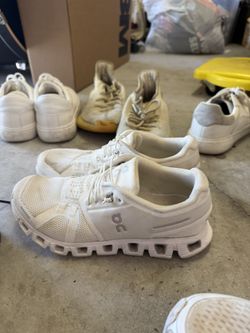Women’s Sneakers Sz 6