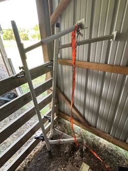 Universal kayak racks for truck