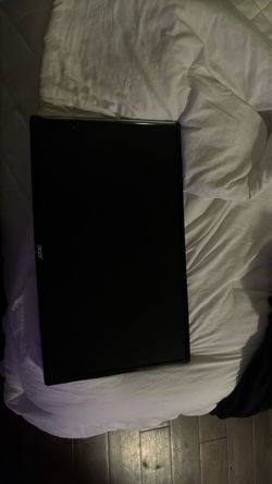 Hey Siri, 32 inch computer screen