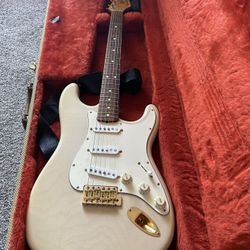 Fender Guitar ( Bass Electric) 