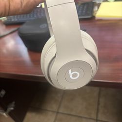 Beats Studio Pro