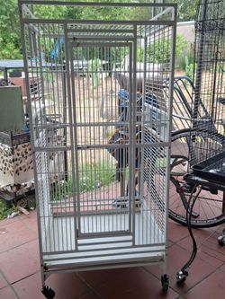 BEAUTIFUL BIG CAGE for any kind of birds very good condition