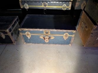 30" Foot Locker Storage Box metal