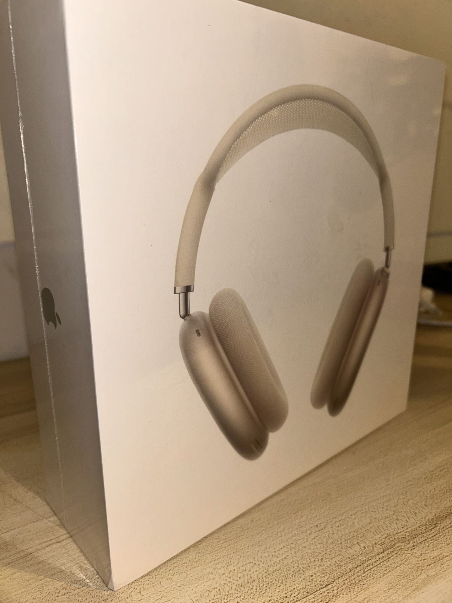 AirPod Max Starlight 