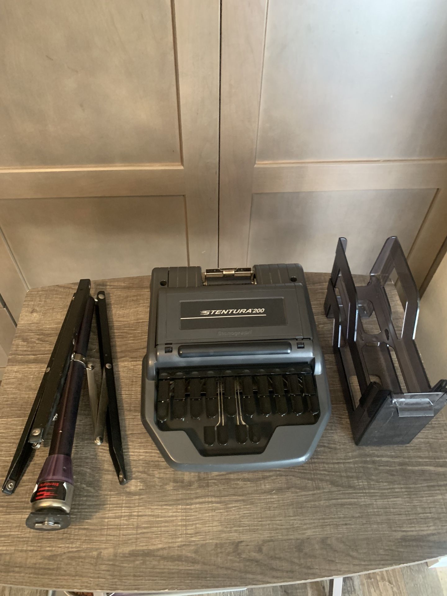 Stentura 200 SRT Court Reporting Machine