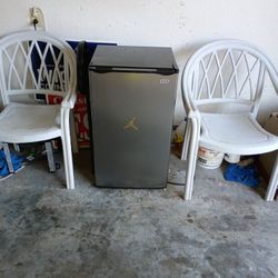 Small Refrigerator 